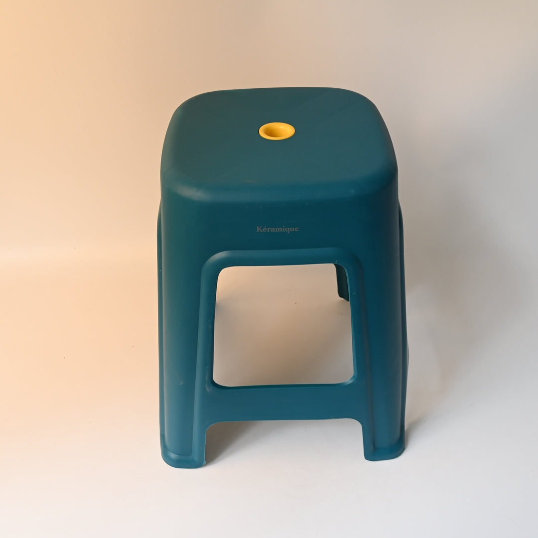 Kéramique Durable Plastic Kitchen Stools High Quality Stackable Home Furniture Dining Room Seating Portable Thick Plastic Stools