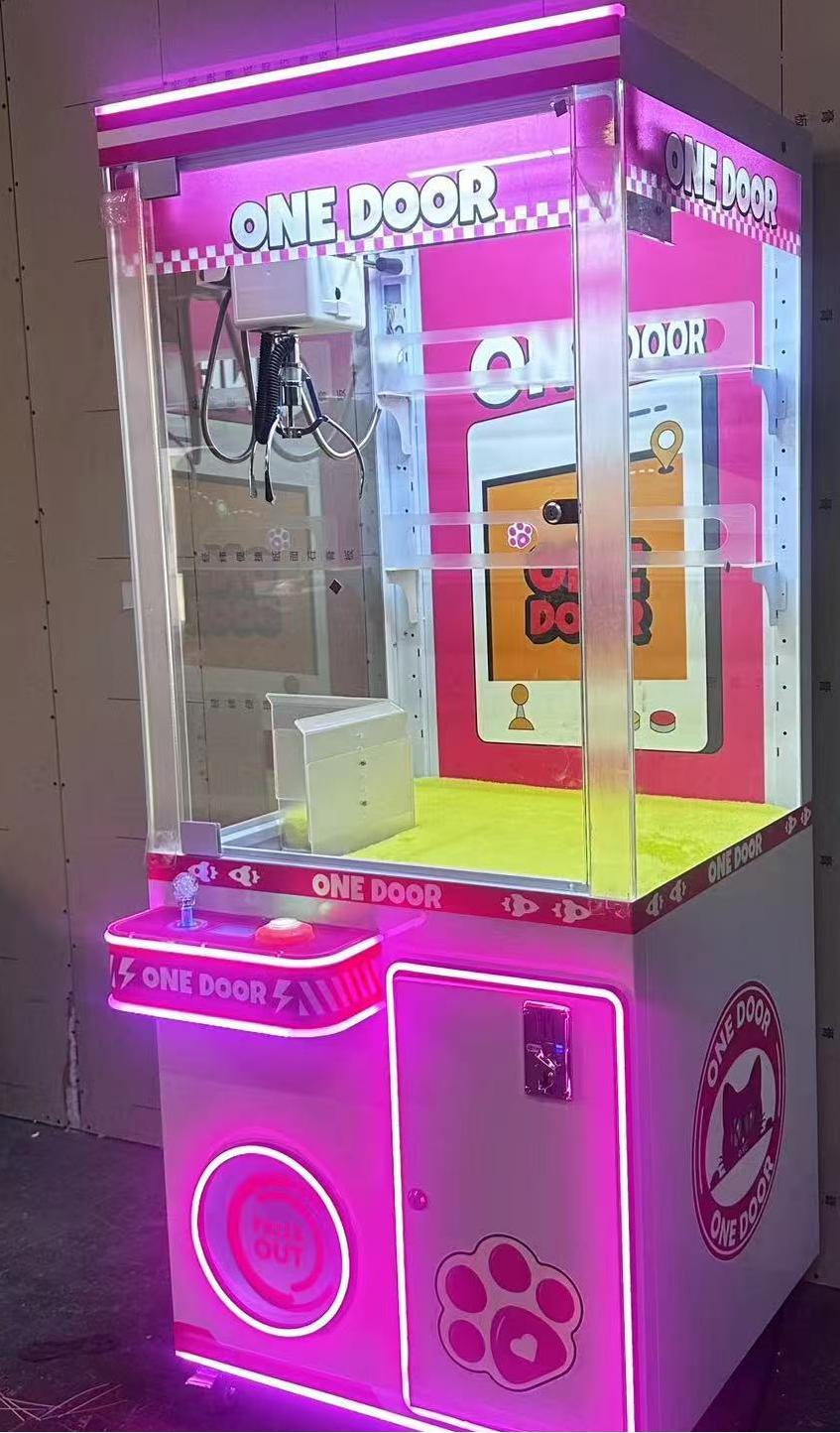 ONE DOOR Claw Crane: A Box of Fantasy and Joy