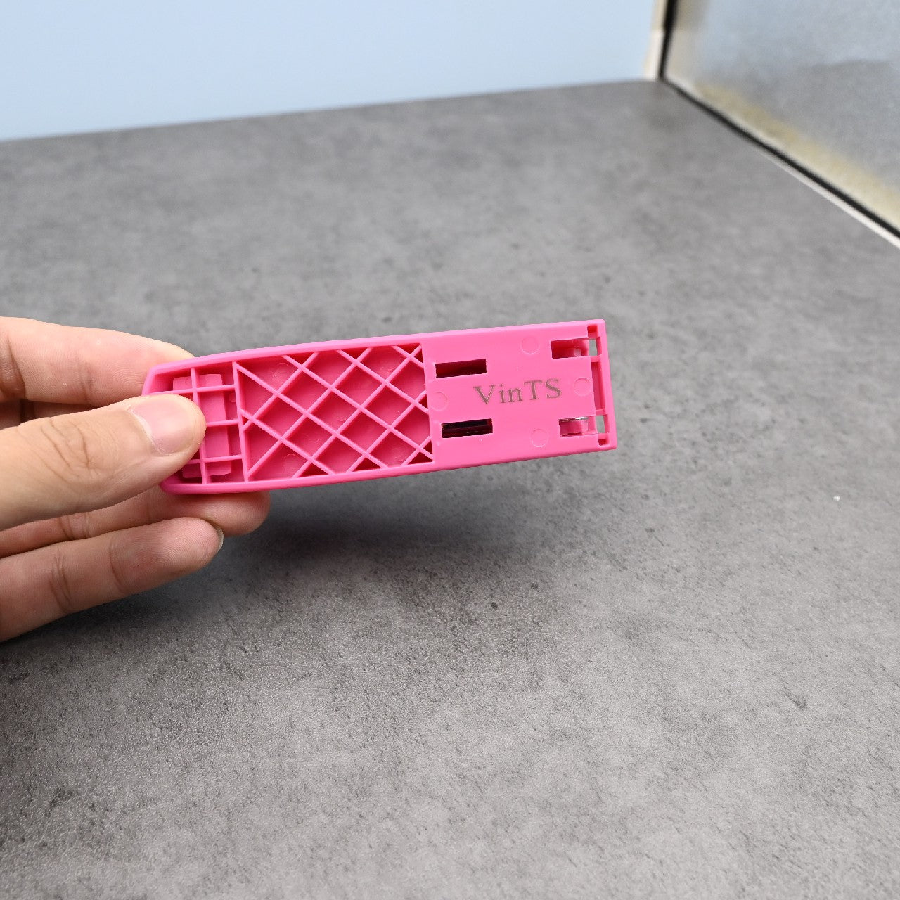 VinTS Portable Durable Metal Desktop Stapler for Home Office Supplies, Pink