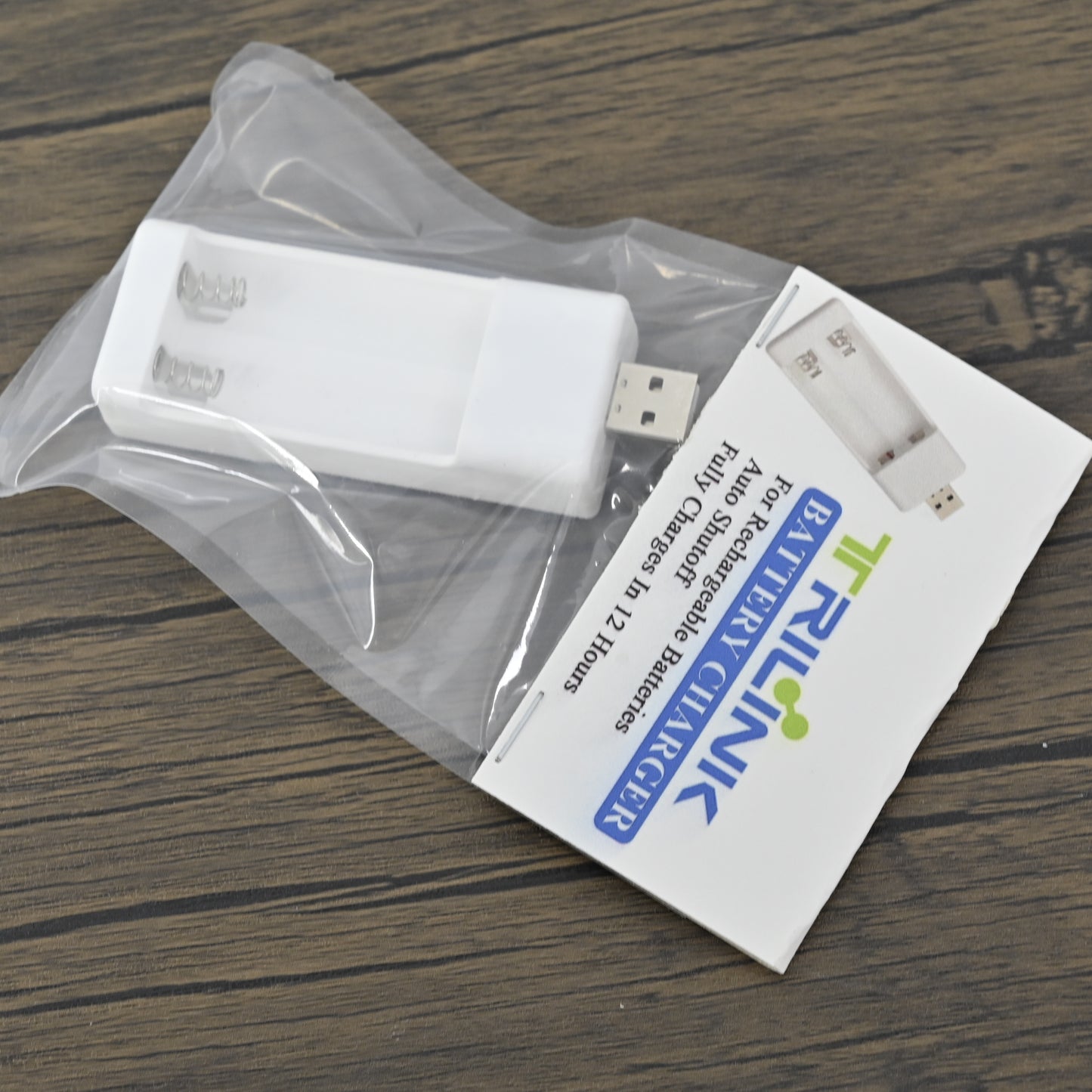 TRILINK 2 Slot Strong and Durable White Battery Charger