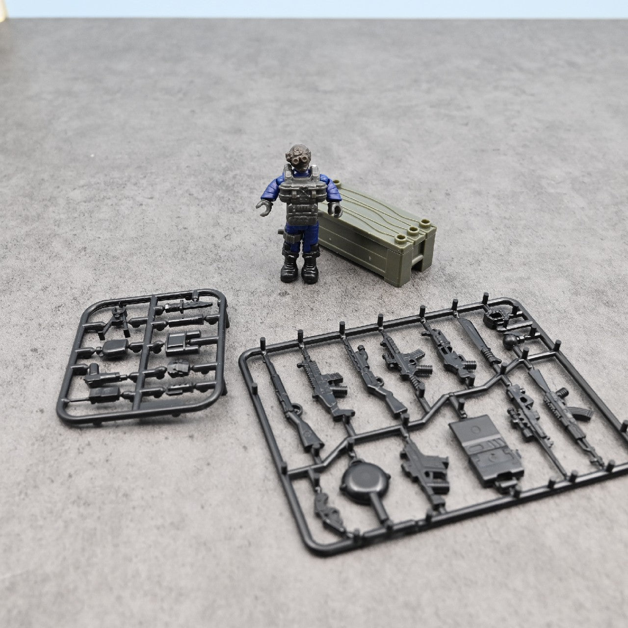 smicewicc Action Figures Toys Army Toy for Boys with Weapon Easter Gift for Kids