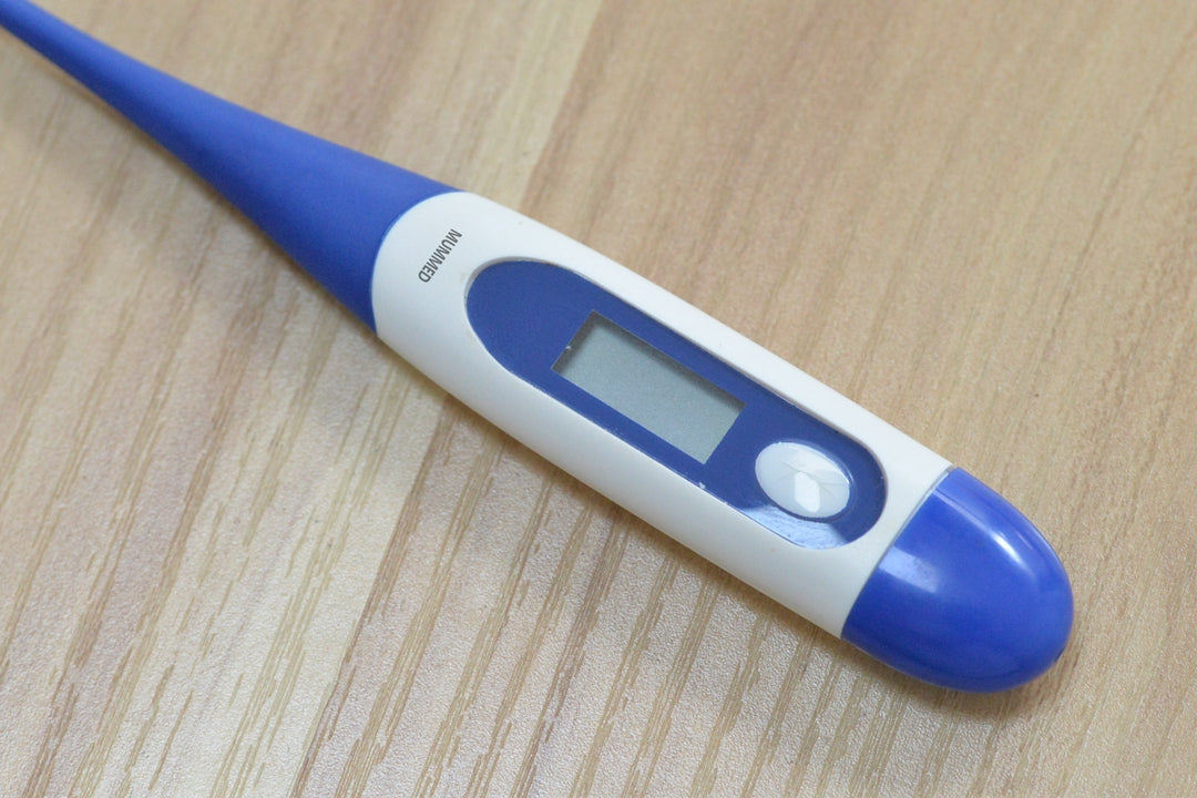 MUMMED Flexible Head Fever Thermometer with Flexible Head, Easy to Read and Use