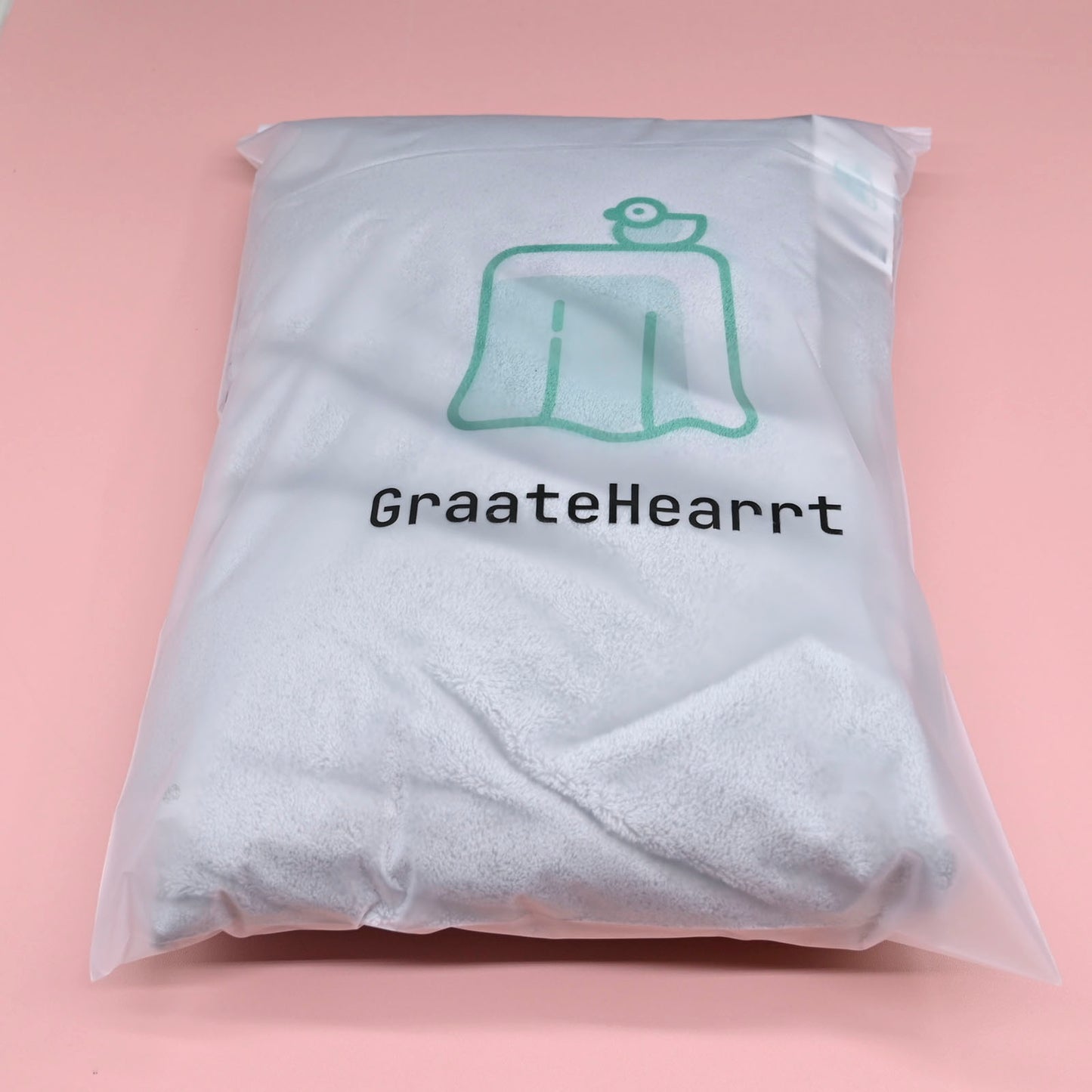 GraateHearrt Soft Quick-Dry Bath Towel For Home / Hotel