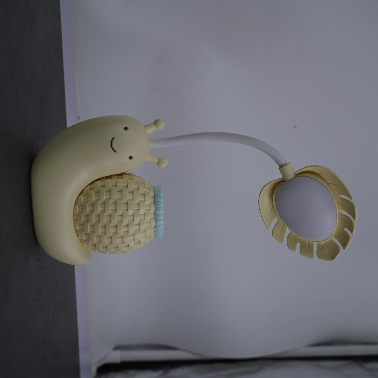 Quican Cute Cartoon Snail Shape Desk Lamp for Children Protect Eyes Lamp In Yellow