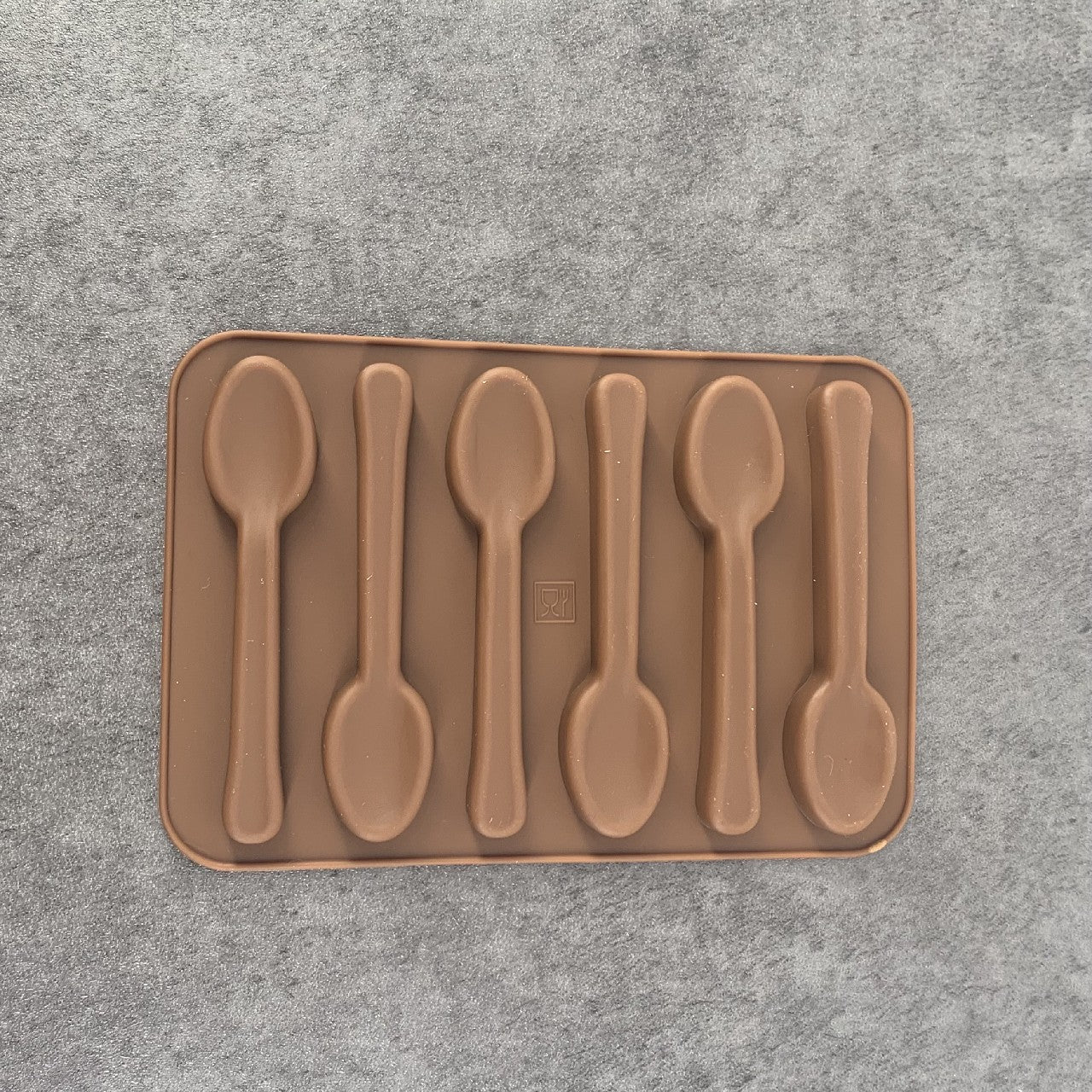 Gelid Non Stick Silicone Spoon Shape Chocolate Molds Cookery Molds In Brown