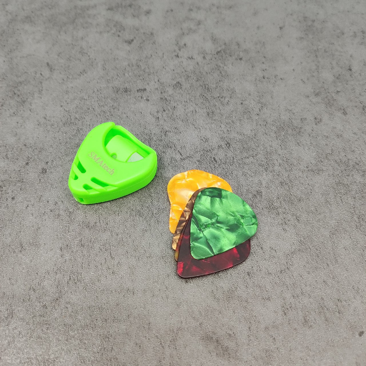 SMAtech Guitar Picks Standard Picks for Bass Electric Acoustic Guitars Ukulele
