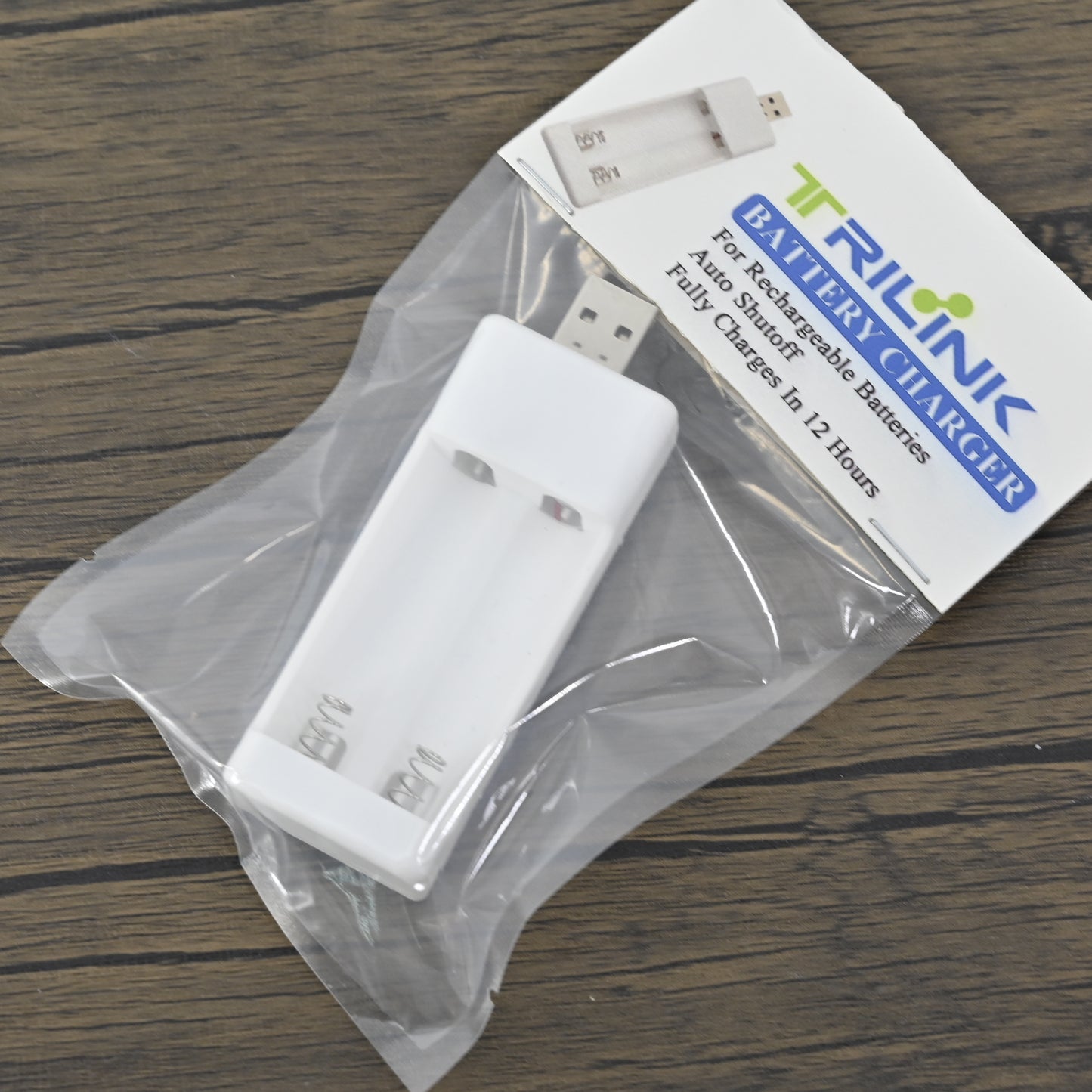 TRILINK 2 Slot Strong and Durable White Battery Charger