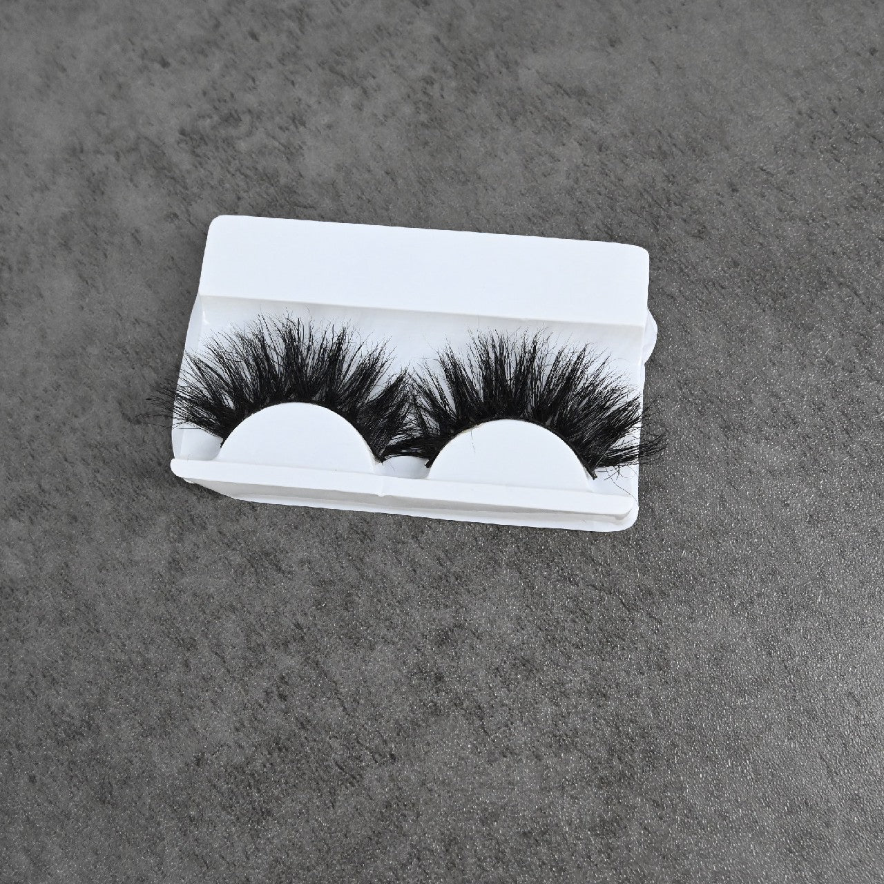 Xiuxixu Natural Thick Cross Type False Eyelashes Curl False Eyelashes in Black