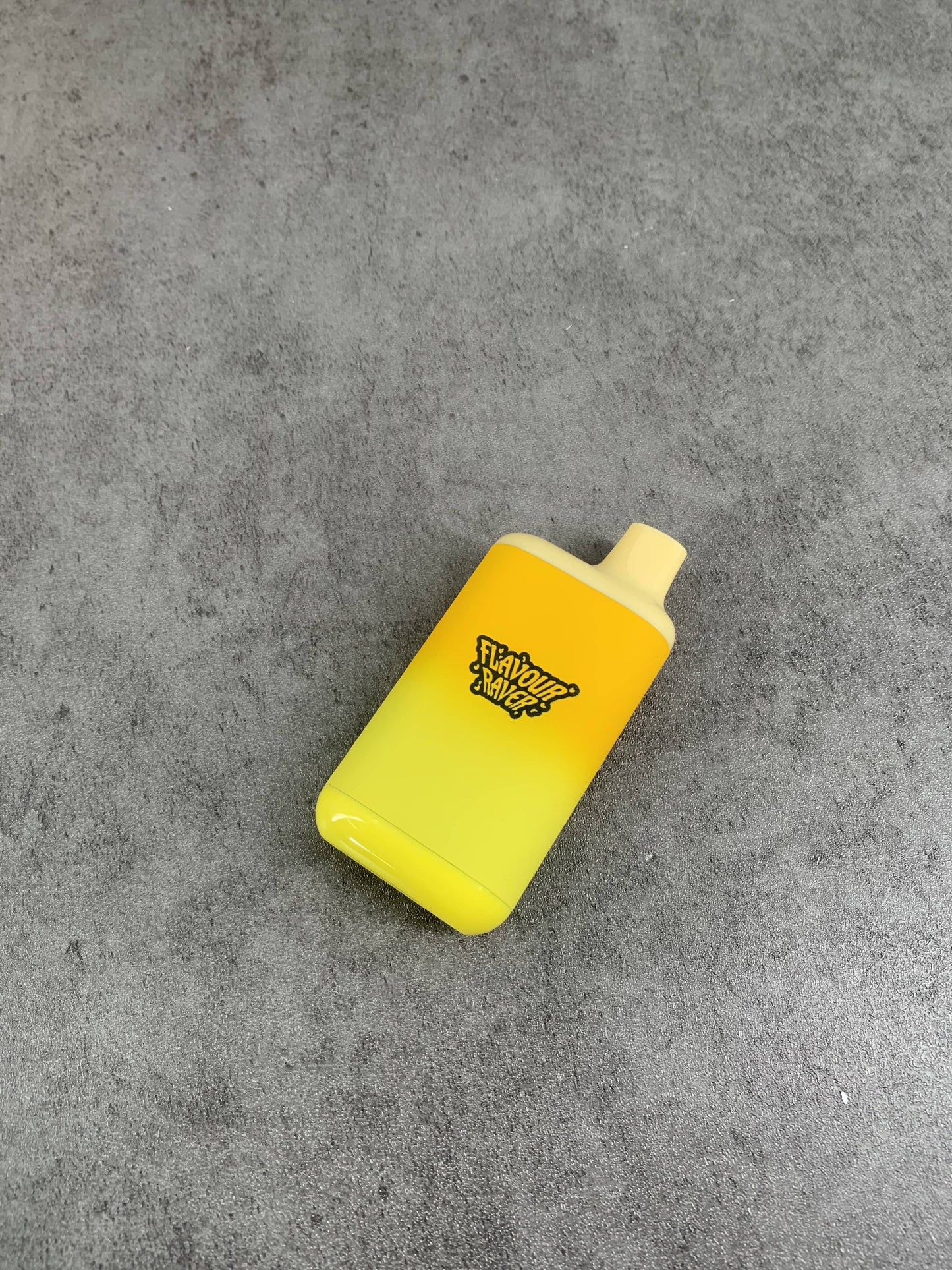 FLAVOUR RAVER Light Nicotine Fruit Flavor Content E-cigarettes in Yellow