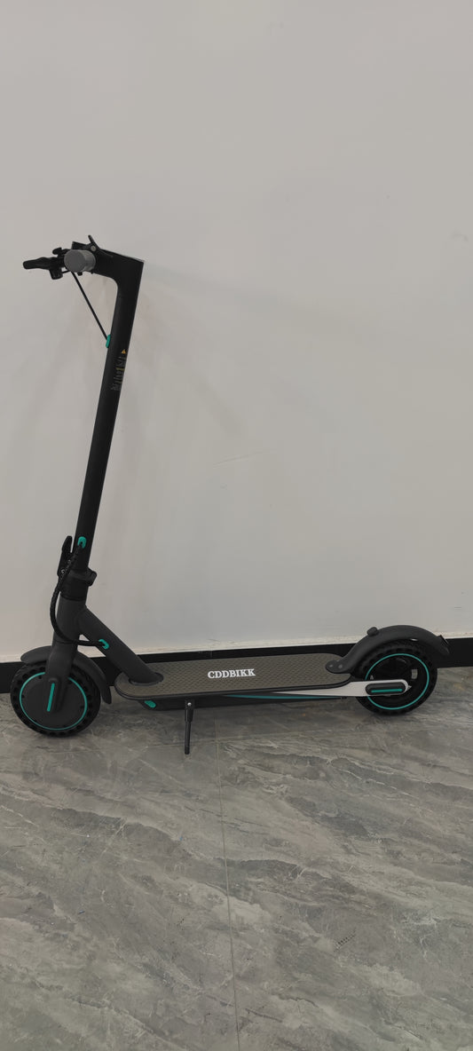 CDDBIKK Sleek Black Electric Scooter for Efficient and Eco-Friendly Travel