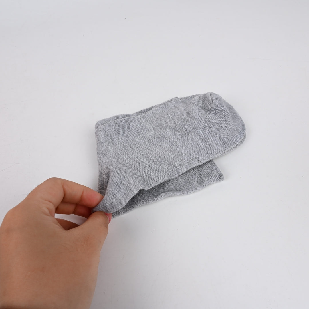 Camfigue Classic Gray Cotton Socks Comfortable Everyday Casual Socks Durable Design