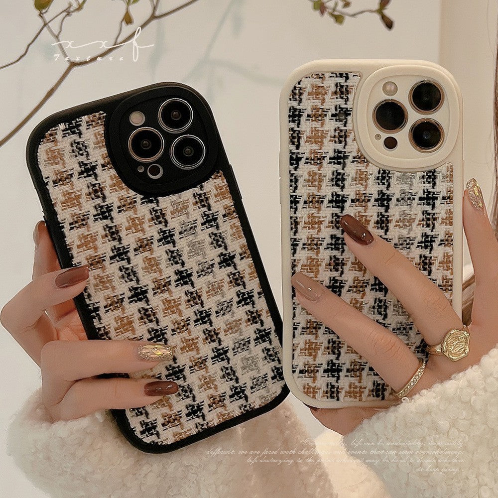 Elegant Tweed Style Plaid 15pro Max Apple Case for iPhone 14/13/12 – Breathable & Full-Protection Velvet Fabric Design