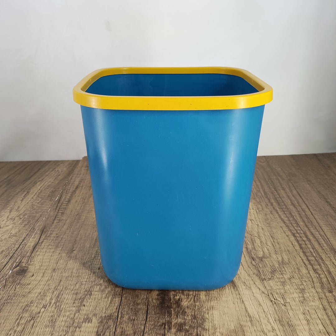 RuizeDudu Stylish Deep Blue Square Trash Can for Household Use - Durable & Compact