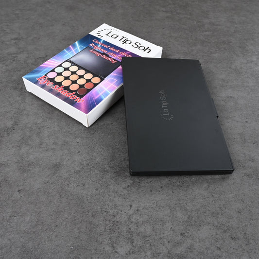 La Tip Soh 15 Color Eyeshadow Palette Highly Pigmented Matte Shimmer Long Lasting Makeup Kit