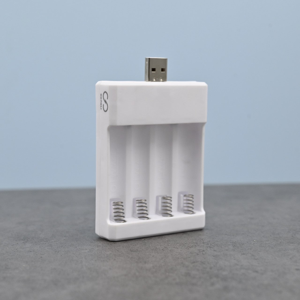 DONGLI 3 Charging Slots Battery Chargers USB High-Speed Charging for Rechargeable Batteries