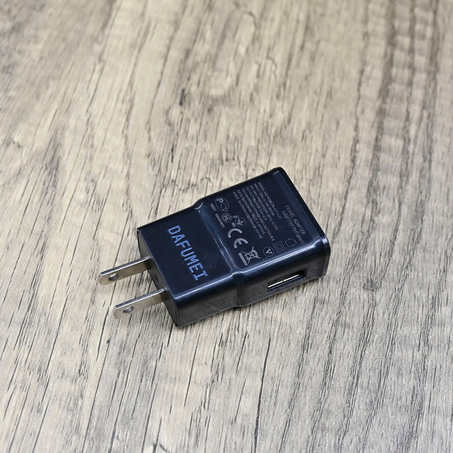 DAFUMEI  BLACK Adapter Plugs Travel Adaptor