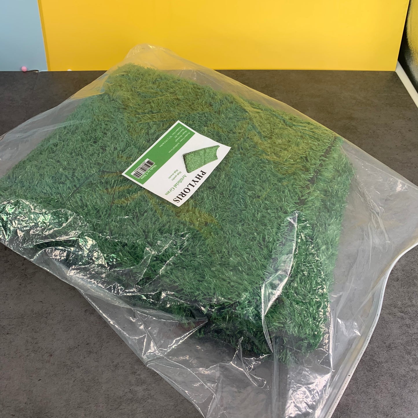 PHYLORIS Artificial Grass Rug 78.7' *19.6' Realistic Fake Grass Carpet Pet Turf Thick Grass Rug for Indoor/Outdoor(Green)