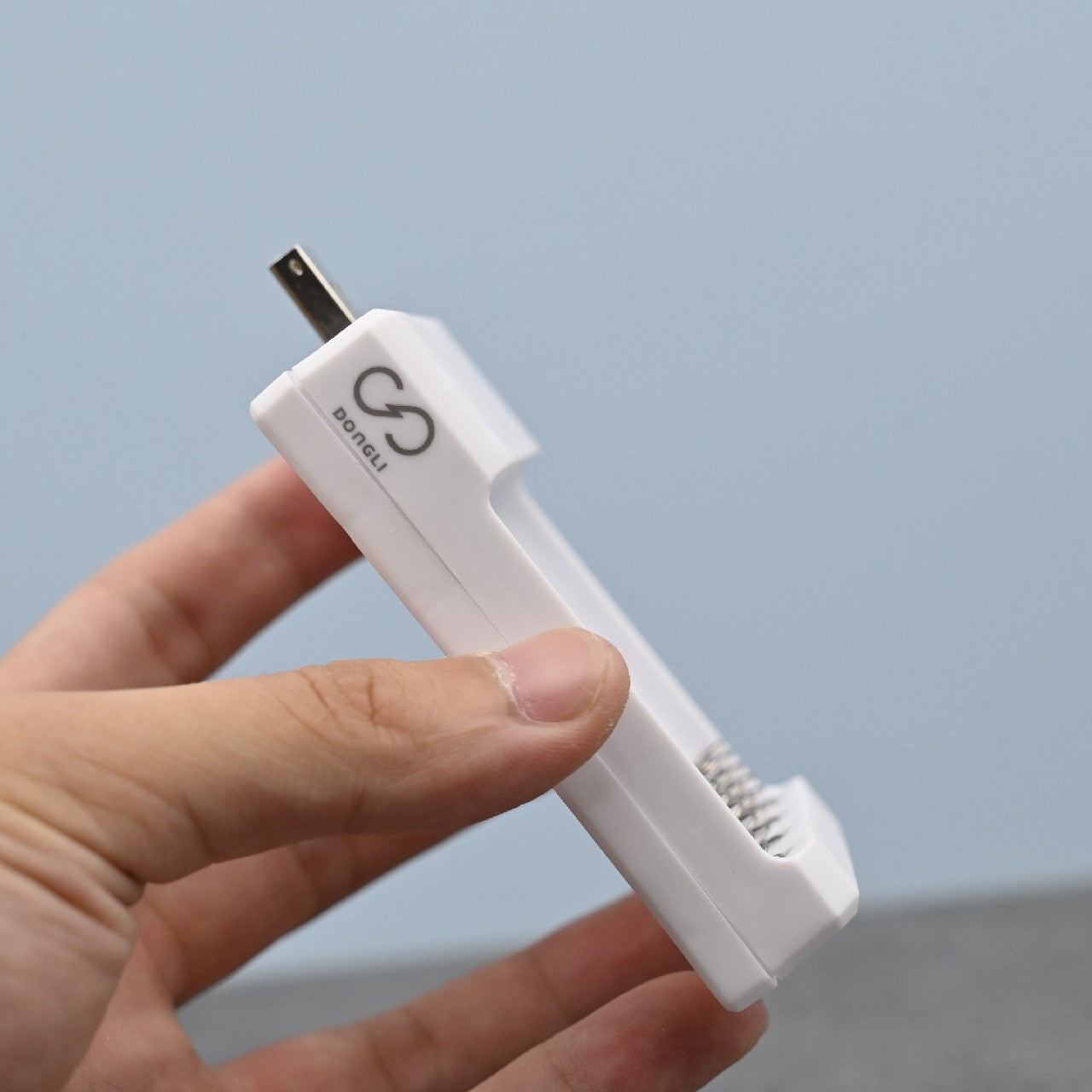 DONGLI 3 Charging Slots Battery Chargers USB High-Speed Charging for Rechargeable Batteries