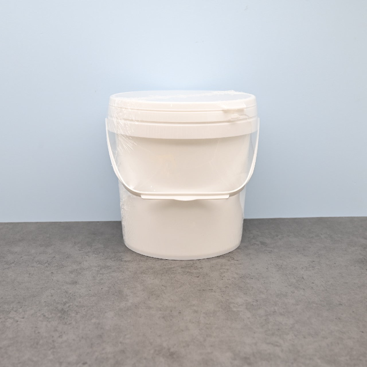 igulu Heavy Duty Plastic Bucket with Comfortable Handle, Vats for Home Improvement