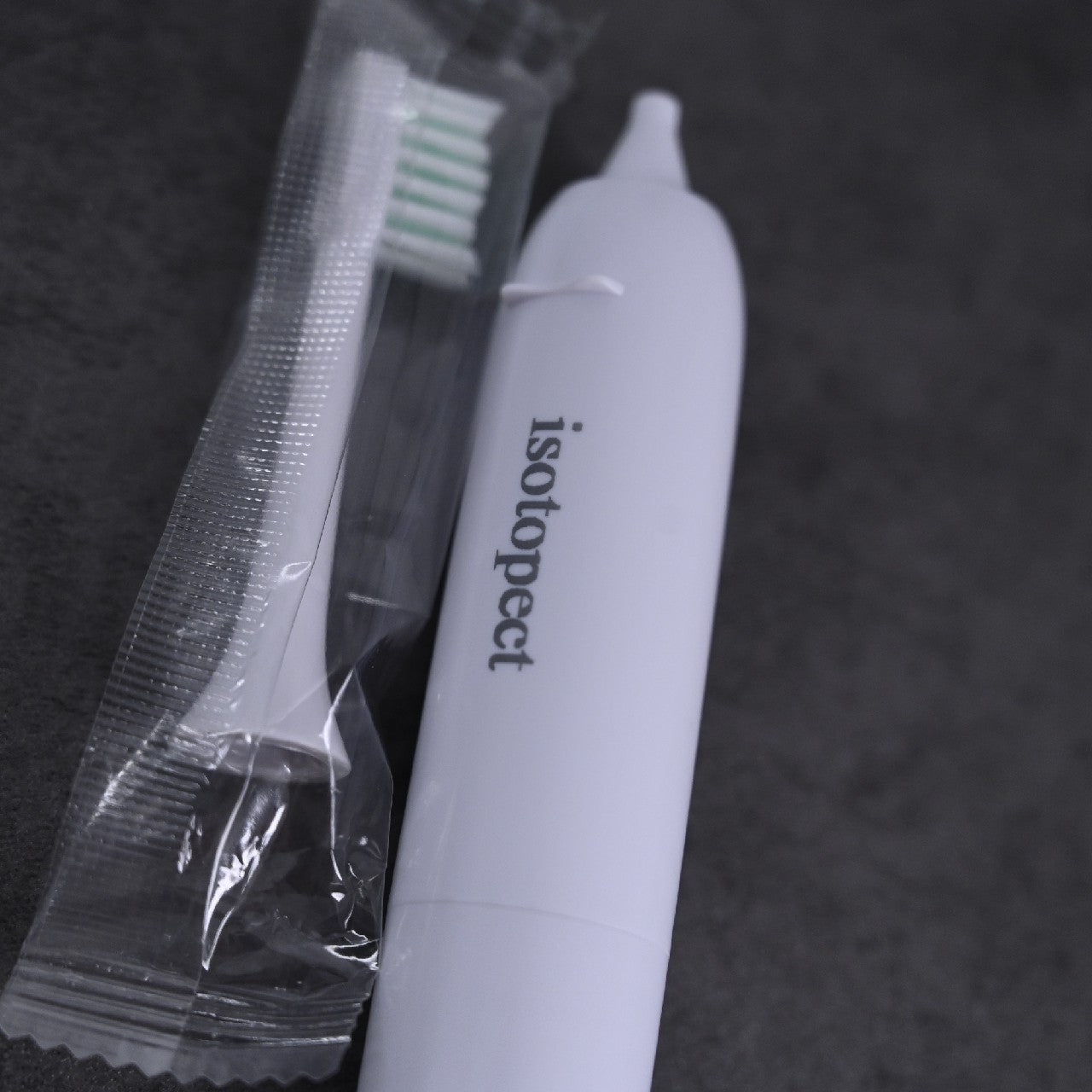 isotopect White Electric Toothbrush for Adults and Kids Smart Cleaning and Whitening