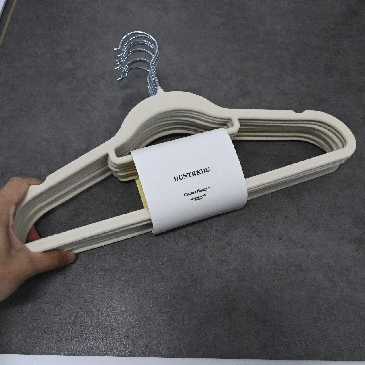 DUNTRKDU High-Grade Flocking Hanger Magic Hanger Seamless Non-Slip Adult Plastic Hanger