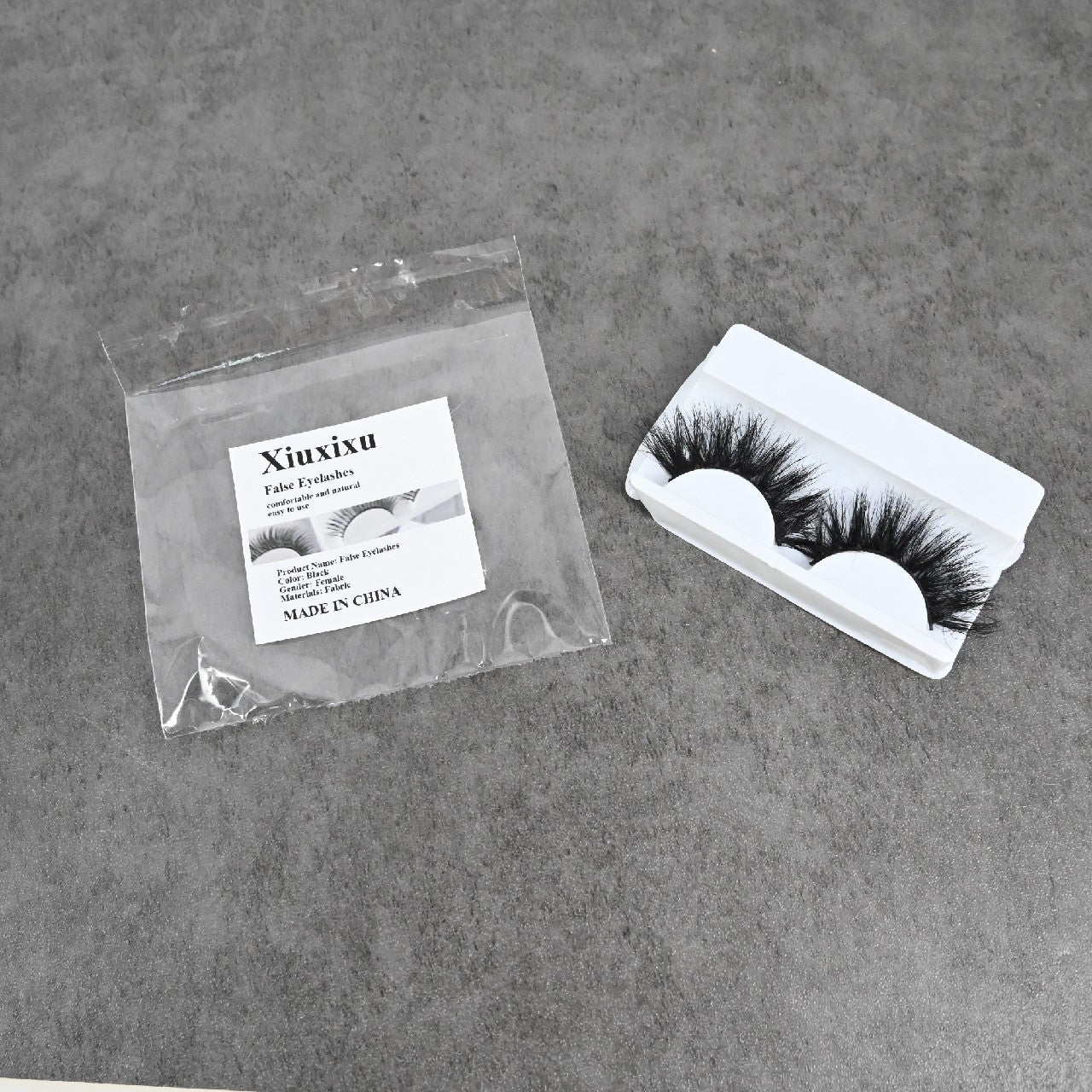 Xiuxixu Natural Thick Cross Type False Eyelashes Curl False Eyelashes in Black