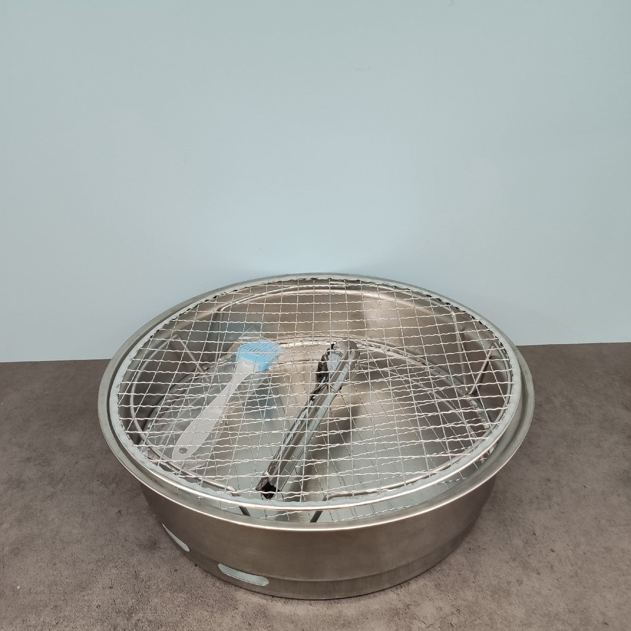 XOIEPZE Barbecue Grills Multi-Purpose Stainless Steel Round BBQ Grill, Silver