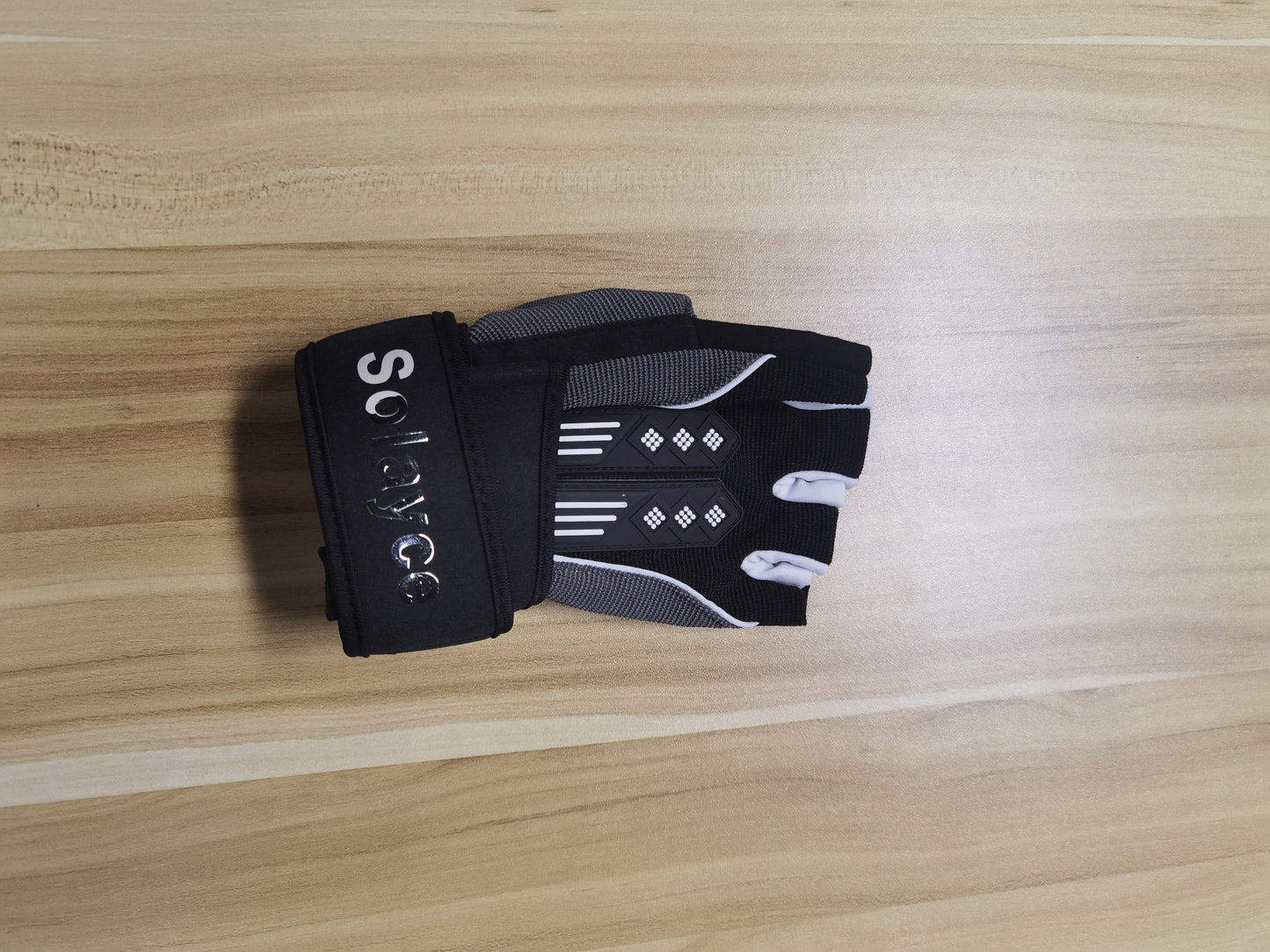 SOLAYCE Sports Gloves, Men's and Women's Workout Gloves for Cycling, Rock Climbing, Boating