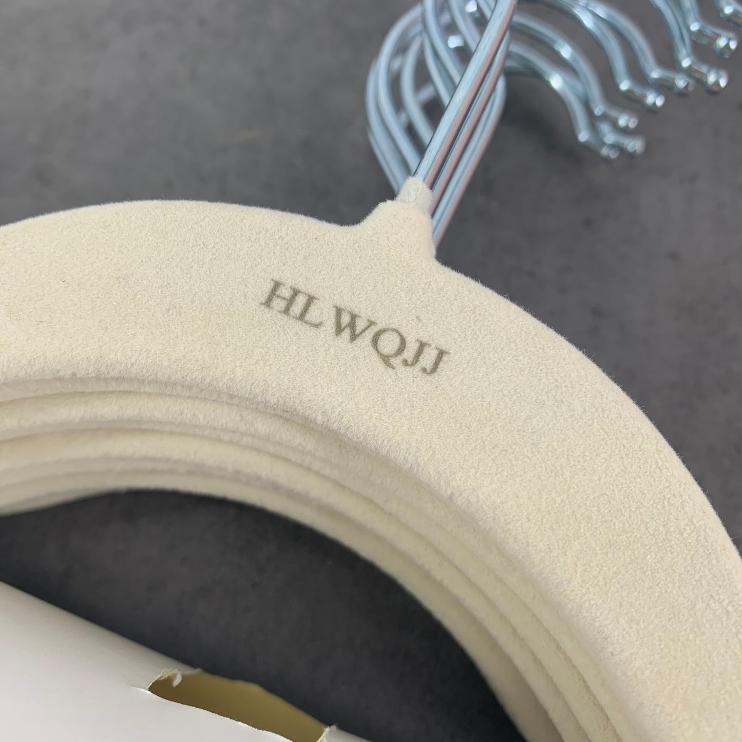 HLWQJJ 10 Pcs High-Grade Flocking Hanger Magic Hanger Seamless Non-Slip Adult Plastic Hanger