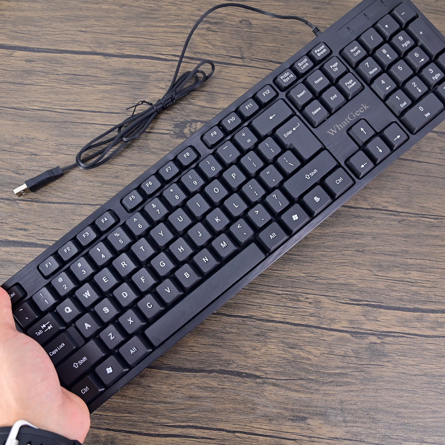 WhatGeek Wire Keyboard for Desktop Computer in Black