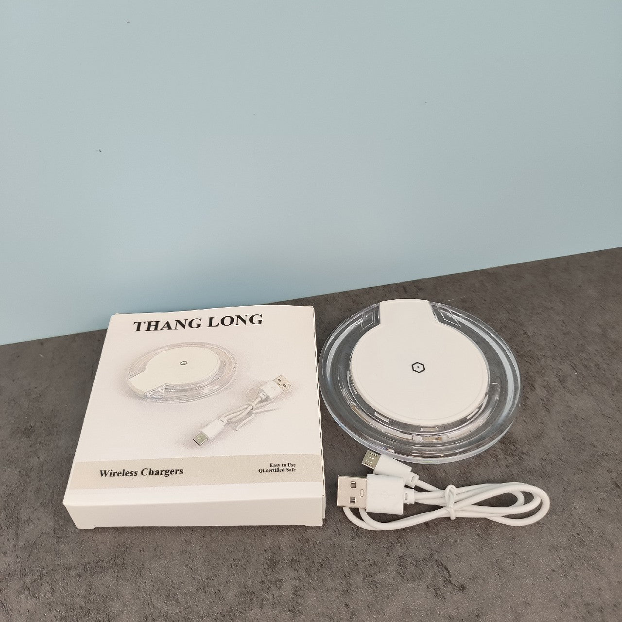 THANG LONG Wireless Chargers Qi-Certified Fast Charging Pad Cordless Flat Charger, Clear