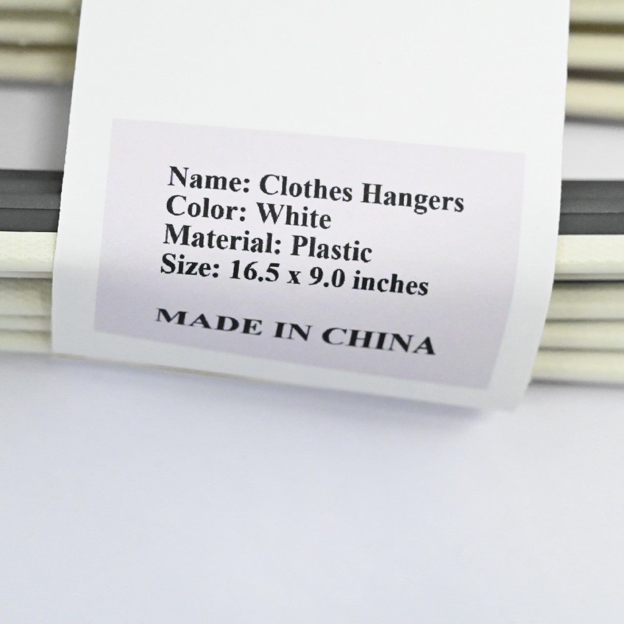 KNAMOTL White Plastic Clothes Hangers for Clothing, Closet, Coats, Shirts