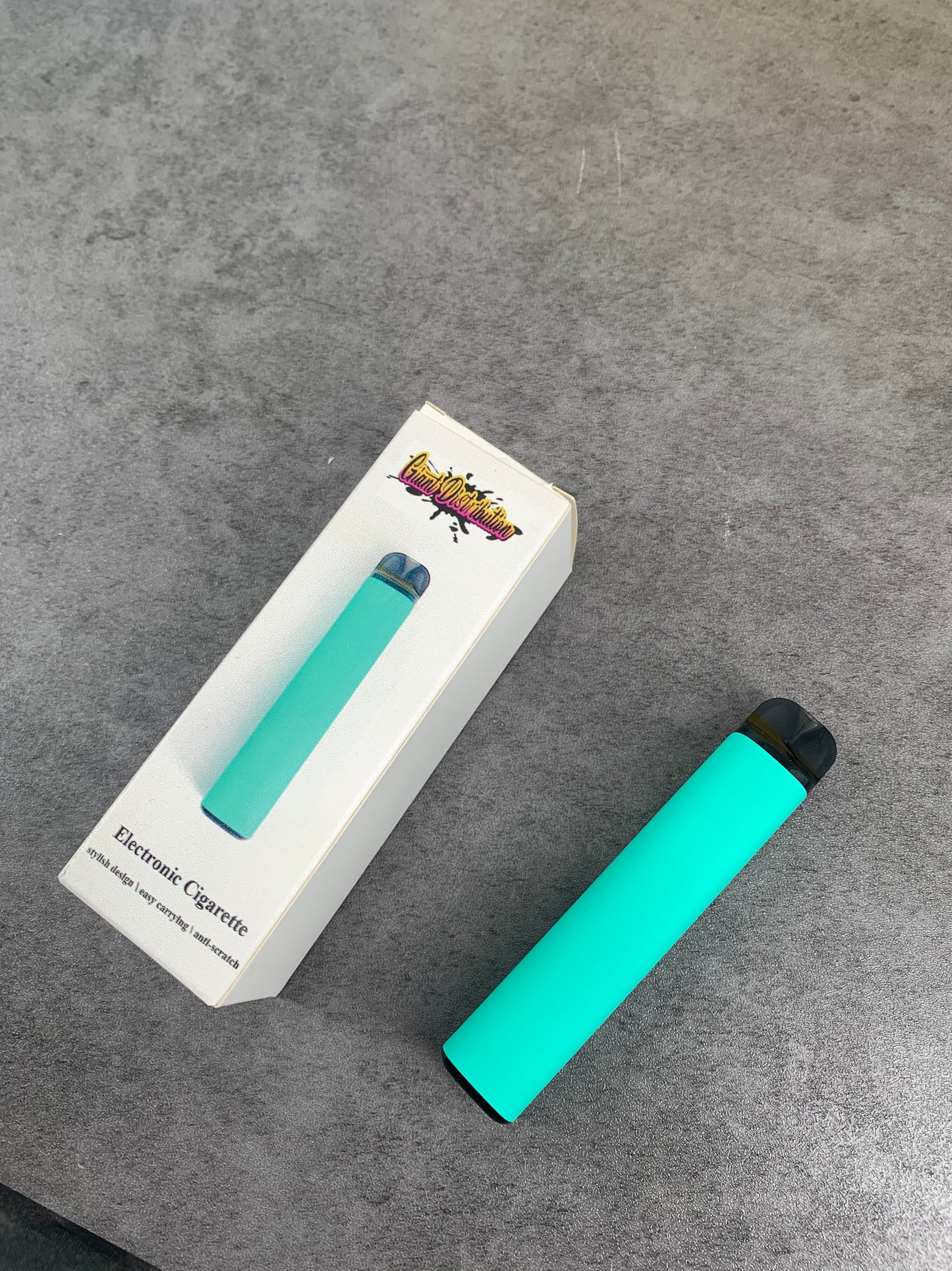 Giant Distribution Light Nicotine Fruit Flavor Content E-cigarettes in Green