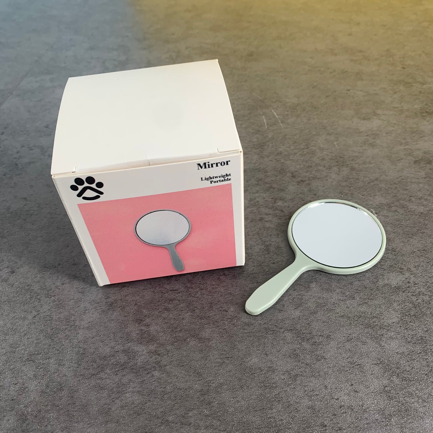 Green Portable Hand Makeup Mirror for Girls Make-up Mirror