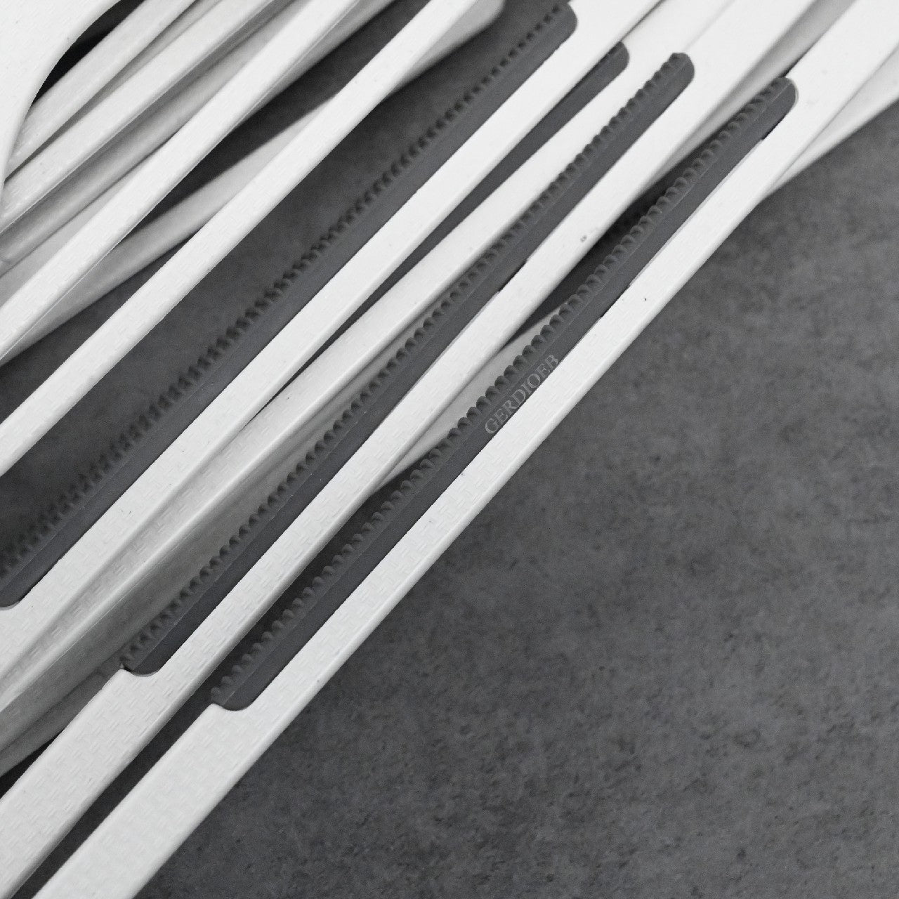 GERDIOEB Clothes Hanger Magic Hanger Seamless Non-Slip Adult Plastic Hanger