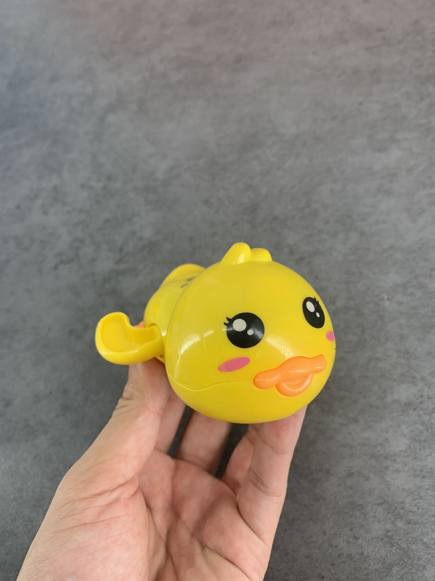 Necesa Bath Toy for Toddlers Wind Up Big-eyed Yellow Duck