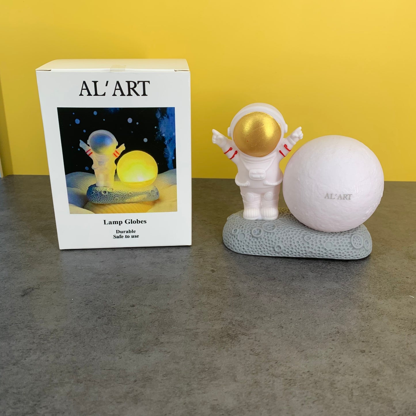 AL'ART Battery-operated Astronaut Night Light