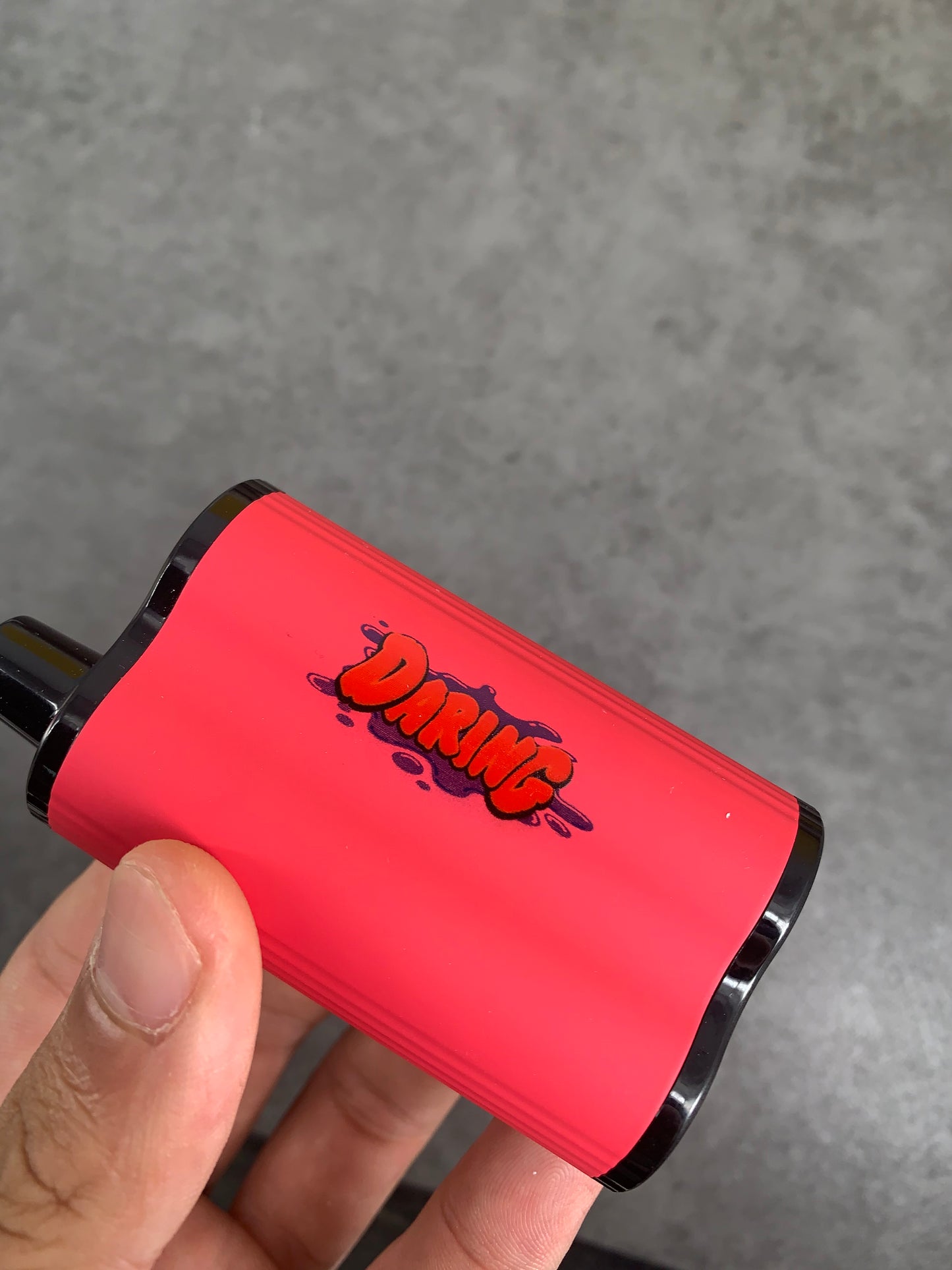 DARING Light Nicotine Strawberry Flavor Electronic Cigarettes in Red