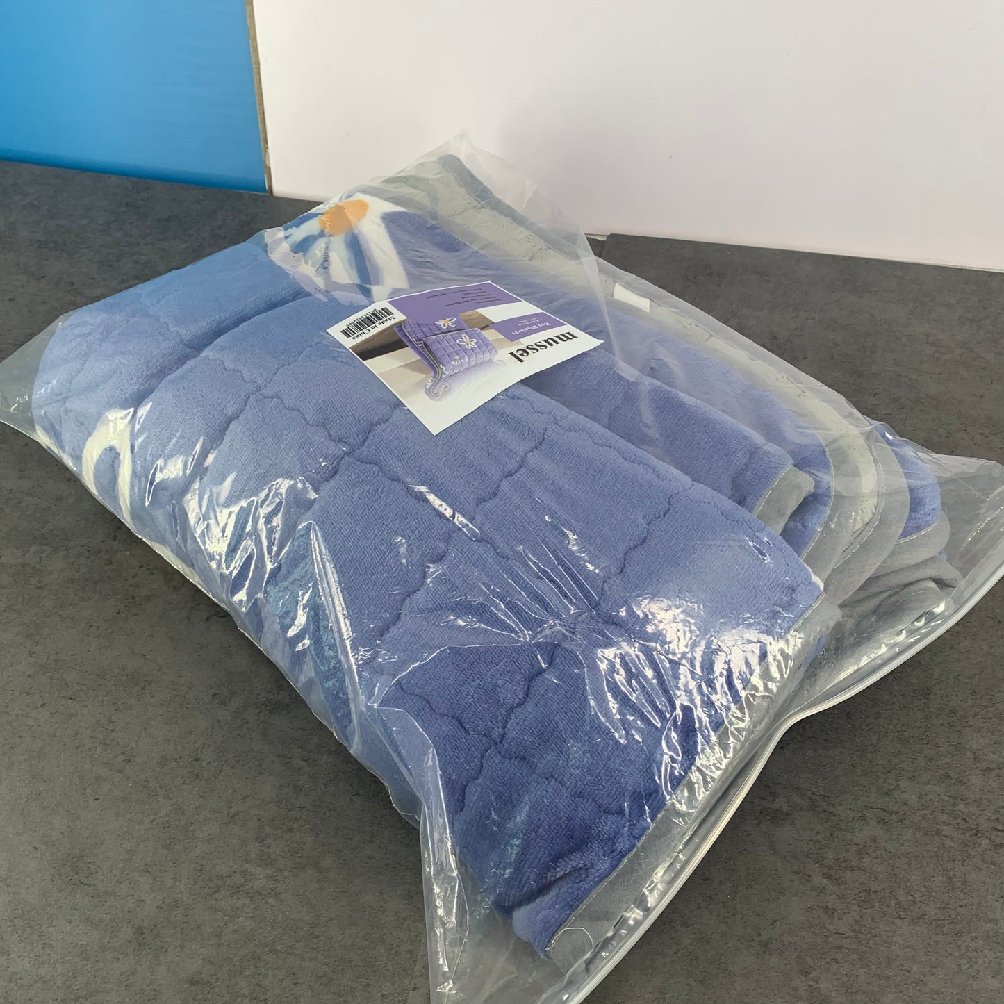 mussel Winter Fleece Bed Blankets Warm Cotton Blanket in Blue