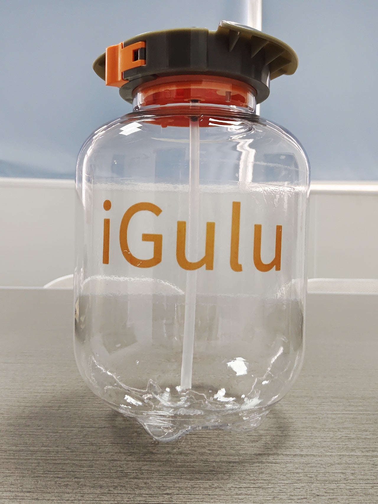 igulu Round Glass Milk Bottle with Plastic Airtight Lids for Milk